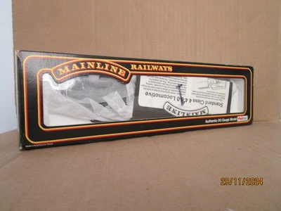 MAINLINE RAILWAYS Std Class 4 Loco & Tender, Lined BR Green Livery, 37-053, NIB. - Image 1 of 4