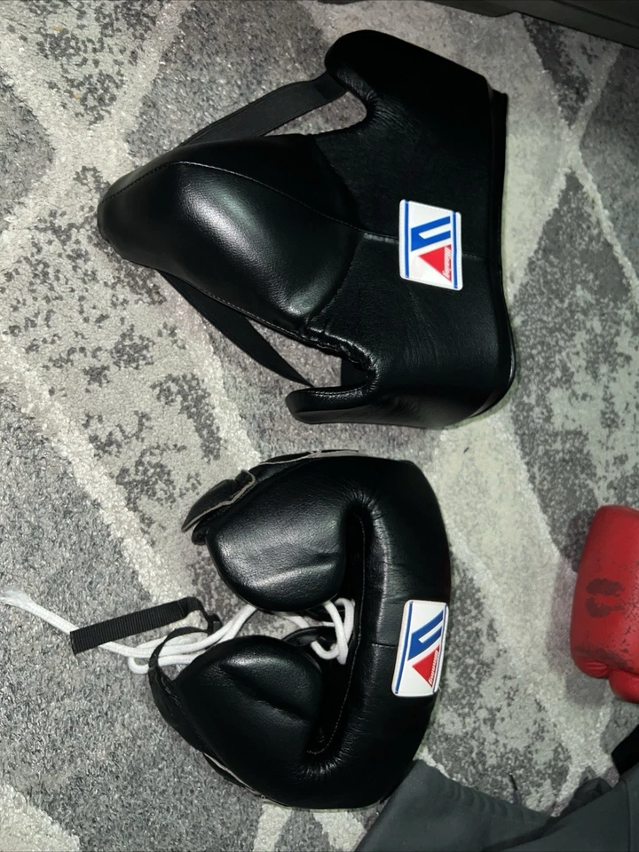 Winning Boxing BLACK M Size Genuine - Image 1 of 4