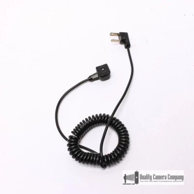 Paramount CAT# HS-3C Household to Hot Shoe 3 Foot Coiled - Image 1 of 4