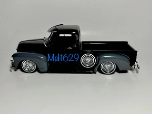WELLY Low Rider Collection 1/24 1953 CHEVROLET 3100 PICK UP (Black & Gray) - Picture 1 of 8