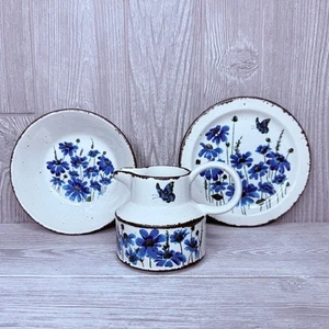 Cerniera pietra metà inverno blu floreale/farfalla brocca, set piatto ciotola ceramica - Foto 1 di 15