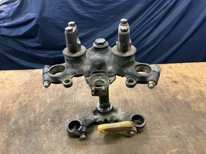 YAMAHA XS250 TOP YOKE FULL TRIPLE TREE SET / LENKERKLEMMEN - Bild 1 von 3