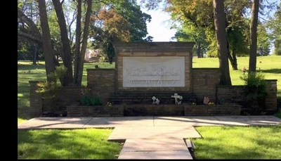 2 parcelas de cementerio Glenwood Memorial Gardens. Jardín del Buen Pastor Lote 108  Foto 1 de 3