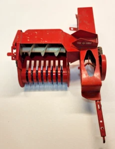 Vintage Tru-Scale 1/16 Farm Toy Hay Baler - Picture 1 of 8