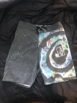 Volcom Boardshorts Size 27 Men/Youth - Image 1 of 4