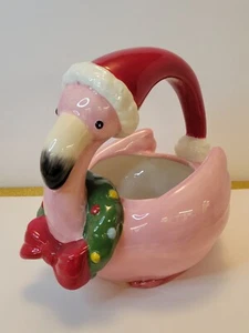 Florida Weihnachtsdeko rosa Flamingo mit Nikolausmütze Kranz Bonboniere Übertopf - Bild 1 von 9
