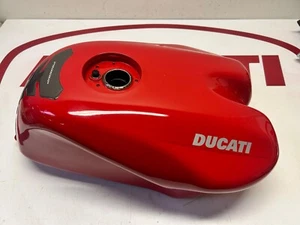 Ducati Fuel petrol benzin tank RED 748 916 996 998 58610250CA - Picture 1 of 12