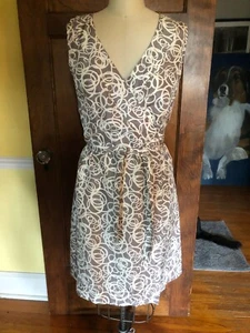Vestido para mujer Garnet Hill 6 envolventes sin mangas marfil bronceado estampado 100 % seda - Imagen 1 de 10