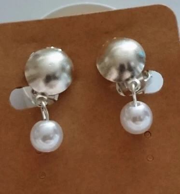 Ohrclips silberf Clips Ohrringe weiß künstl Perle ca 2,5 cm lang - Bild 1 von 4