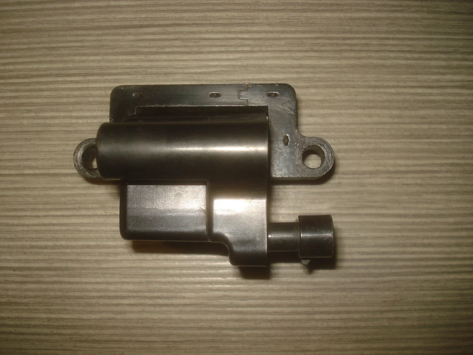 Hummer H2 Ignition Coil 12558693 Automaticignitor 0514 Ignition Module Coil - Image 1 of 1