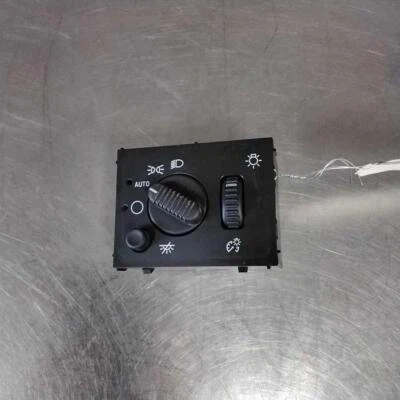 Interruptor de faros 2003-2007 (dash Mtd) GMC Sierra 1500 Foto 1 de 4