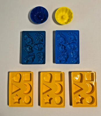 Vintage  1990 Jello Jigglers Dinosaur, Jello Jiggler Shapes, Bundt Shape Molds - Image 1 of 4