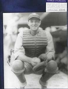 Bill Dickey New York Yankees Baseball HOFer Autographed 8x10 B&W Photo PSA COA - Picture 1 of 1