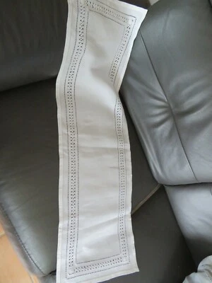 ancien grand napperon brodé en lin - Photo 1/4