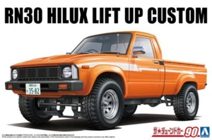 Aoshima Modellino Scala 1/24 Tuned Car Kit Toyota RN30 Hilux Lift-Up Custom '78 - Foto 1 di 3