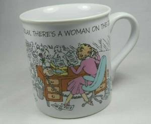 Taza de café Hallmark 'mug mates' 'Relájate, hay una mujer en el trabajo' vintage años 80 - Imagen 1 de 9