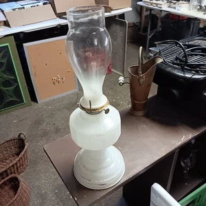 Early American Homesteade Oil Lamp 18 Inches NEW w/Original Box Vintage - Picture 1 of 5