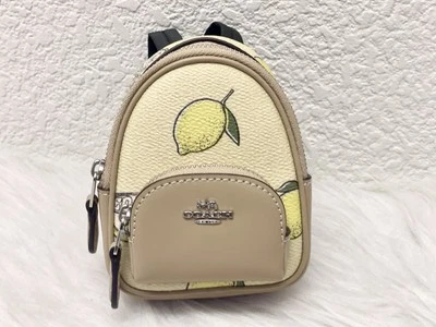Bolso Mochila Coach Mini Court Dije con Estampado de Limón CAP03 NUEVO CON ETIQUETAS Foto 1 de 4