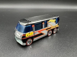 Hot Wheels GMC Motor Home Chrome Redlines 5Sp Wheels 2007 Classics Series #29/30 - Picture 1 of 4