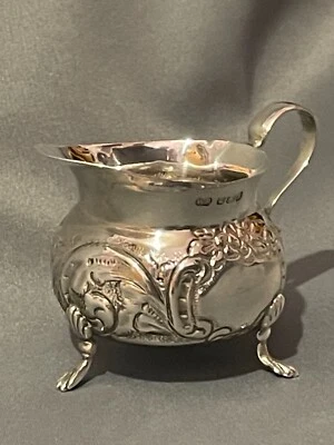 Jarra de plata victoriana tardía muy pequeña Sheffield 1898 Foto 1 de 4