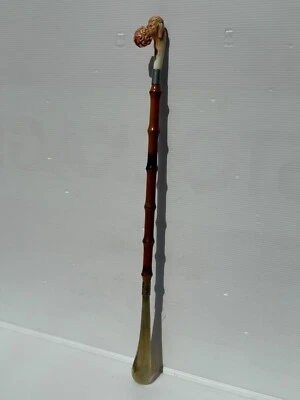 🐈‍⬛ Ancien chausse pied gratte dos bambou vintage Tête de chien caniche - Photo 1/4