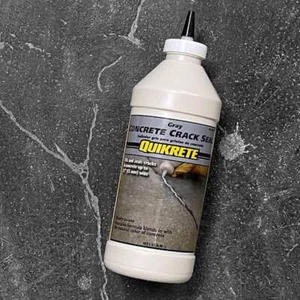 Quikrete Concrete Crack Sealant 1 Qt. Repair Cement Fills Sealants Driveways - Picture 1 of 4