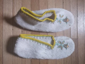 Zapatillas de lana hechas a mano bordadas escandinavas para mujer talla 8 - Imagen 1 de 6