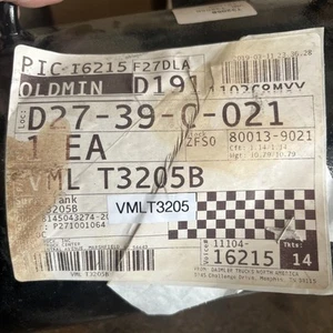 NOS Freightliner OEM Surge Tank VML T3205B - Picture 1 of 8