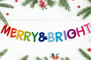Merry and Bright Felt Banner Christmas Garland Holiday Home Decor - Picture 1 of 11