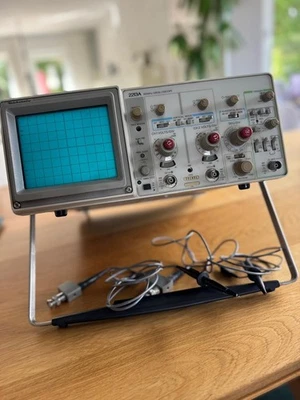 Tektronik Oszilloskop 2213A  mit 2 Sonden und Bedienungsanleitung Top Zustand - Bild 1 von 4
