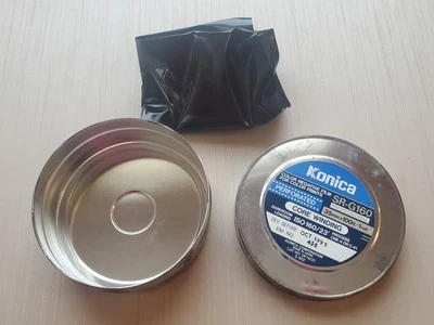 Lata de película negativa a color Konica 35 mm 100’ vacía con bolsa - Dev. Antes de octubre de 1995  Foto 1 de 4