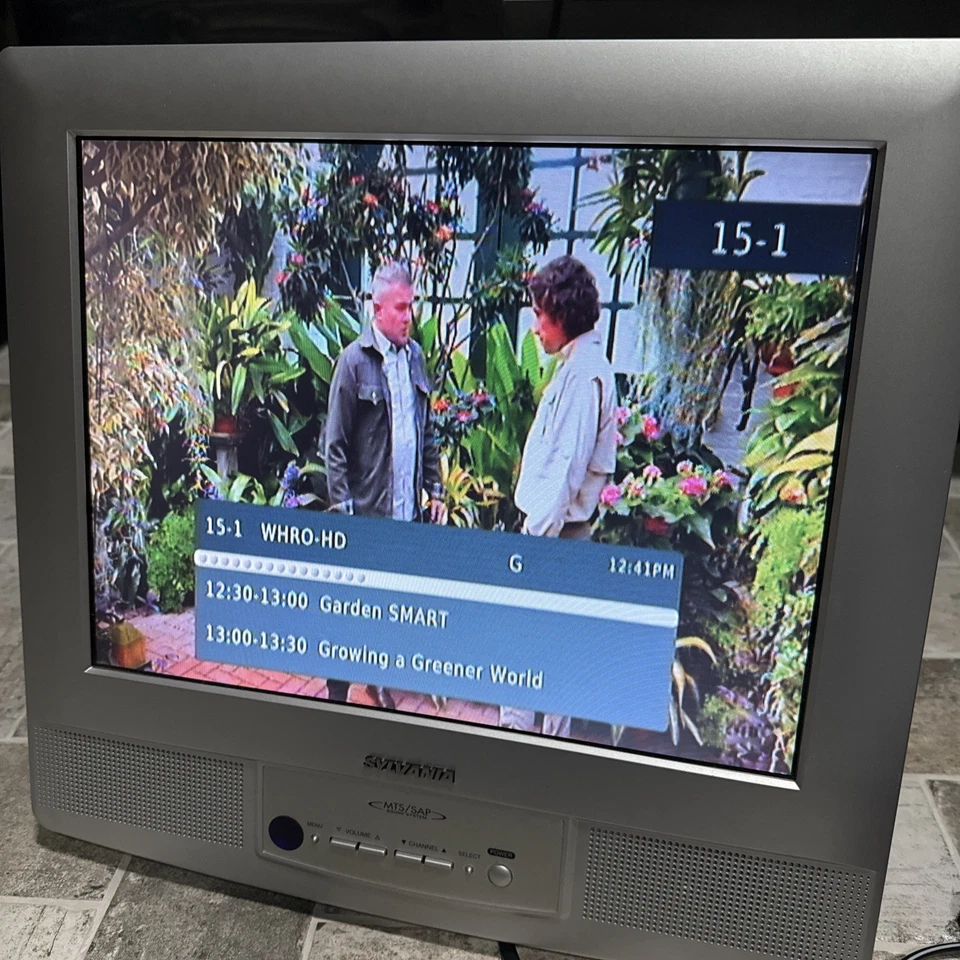 Sylvania 15" LCD Color Gaming TV 6615LE W/STAND - TESTED WORKS GREAT!!! - Image 1 of 4