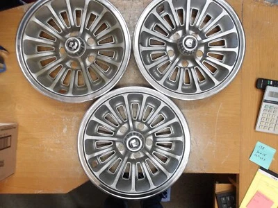 Juego de 3 tapacubos/cubiertas de rueda AMC SPIRIT PACER CONCORD 1979-1980 # 138 Foto 1 de 4