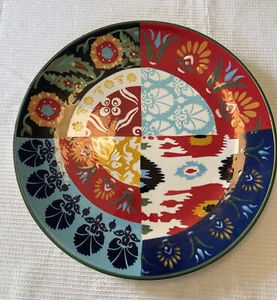 Plato completo Pottery Barn Rosalita 14" redondo para servir plato patrón de collage - Imagen 1 de 7