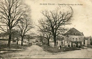 CPA 21 IS SUR TILLE PLACE DU CHAMP DE FOIRE - Bild 1 von 1