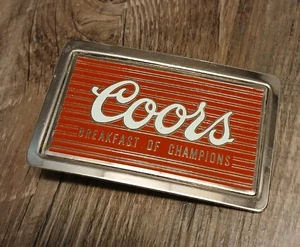 Cerveza Coors "Desayuno de Campeones" Hebilla de Cinturón Años 70 De Colección Hecho en Japón Raro - Imagen 1 de 4