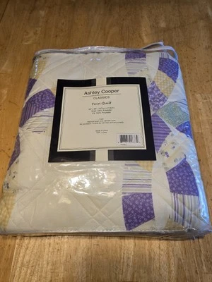 Edredón doble Ashley Cooper Classics. 66"x86 Foto 1 de 4