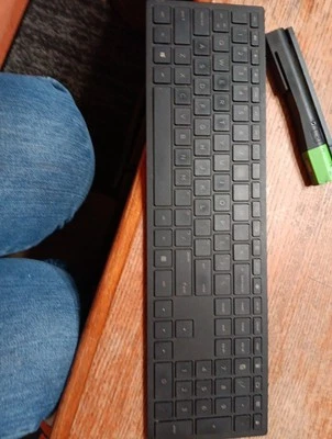 HP Wireless Keyboard Only No USB Receiver 5524A TPCC002K White Turns On - Image 1 of 4