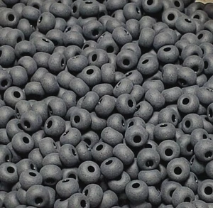 Cuentas de semillas de vidrio checo tamaño 6/0 (4,1 mm) "NEGRO MATE" sueltas 50 gramos - Imagen 1 de 4