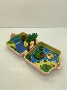 TOMY 1997 Nintendo - POKEMON Squirtle Seafoam Island - Foto 1 di 6