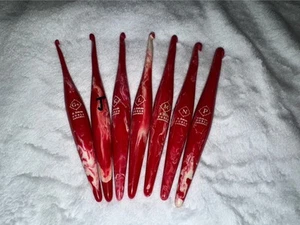 Furls Ergonomic CHERRY SWIRL Streamline Crochet Hooks-J,K,M  PLZ READ DESC - Picture 1 of 2