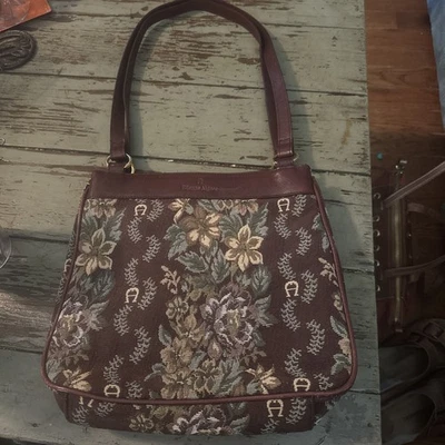 Monedero vintage Etienne Aigner tapiz y cuero Foto 1 de 4