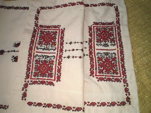 Tablecloth Bulgarian embroidery, handmade, antique millennial motifs  14 x 39 in - Picture 1 of 17