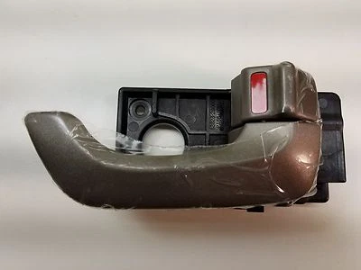 GENUINE KIA 2006-2008 Optima Passengers Side Front Inside Door Handle OEM  - Image 1 of 2