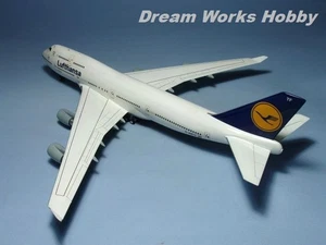 Preisträger gebaut Hasegawa 1/200 Boeing747-400 Lufthansa + Spiegelpoliert - Bild 1 von 11