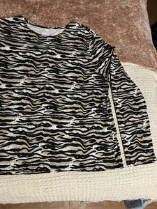 Kim Rogers Tiger Print Knit Long Sleeved T Shirt - Picture 1 of 8