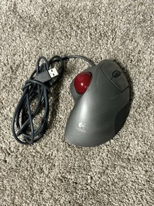 Logitech TrackMan Wheel Mouse Track Man Red Marble USB T-BB18 - Picture 1 of 2
