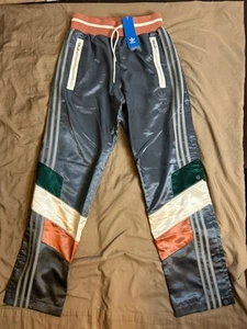 NWT Adidas Originals Bristol Studio 3 Stripe Raw Steel Snap Pants Mens Small - Picture 1 of 8