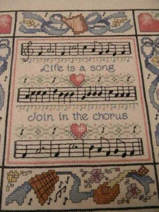 Muestreador de punto de cruz JCA Simplicity completado LIFE IS A SONG - Música 16x16 - Nuevo - Imagen 1 de 4