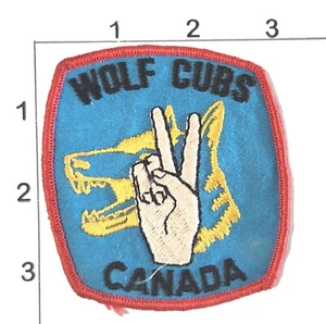 Canada Wolf Cubs Patch Pfadfinder Peace Zeichen Vintage bestickt zum Aufnähen - Bild 1 von 1